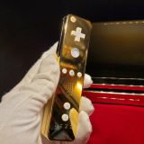 Nintendo Wii de ouro feito para a Rainha da Inglaterra está à venda por R$ 1,6 milhão