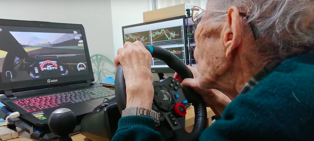 Vovô japonês de 93 anos dá show no videogame