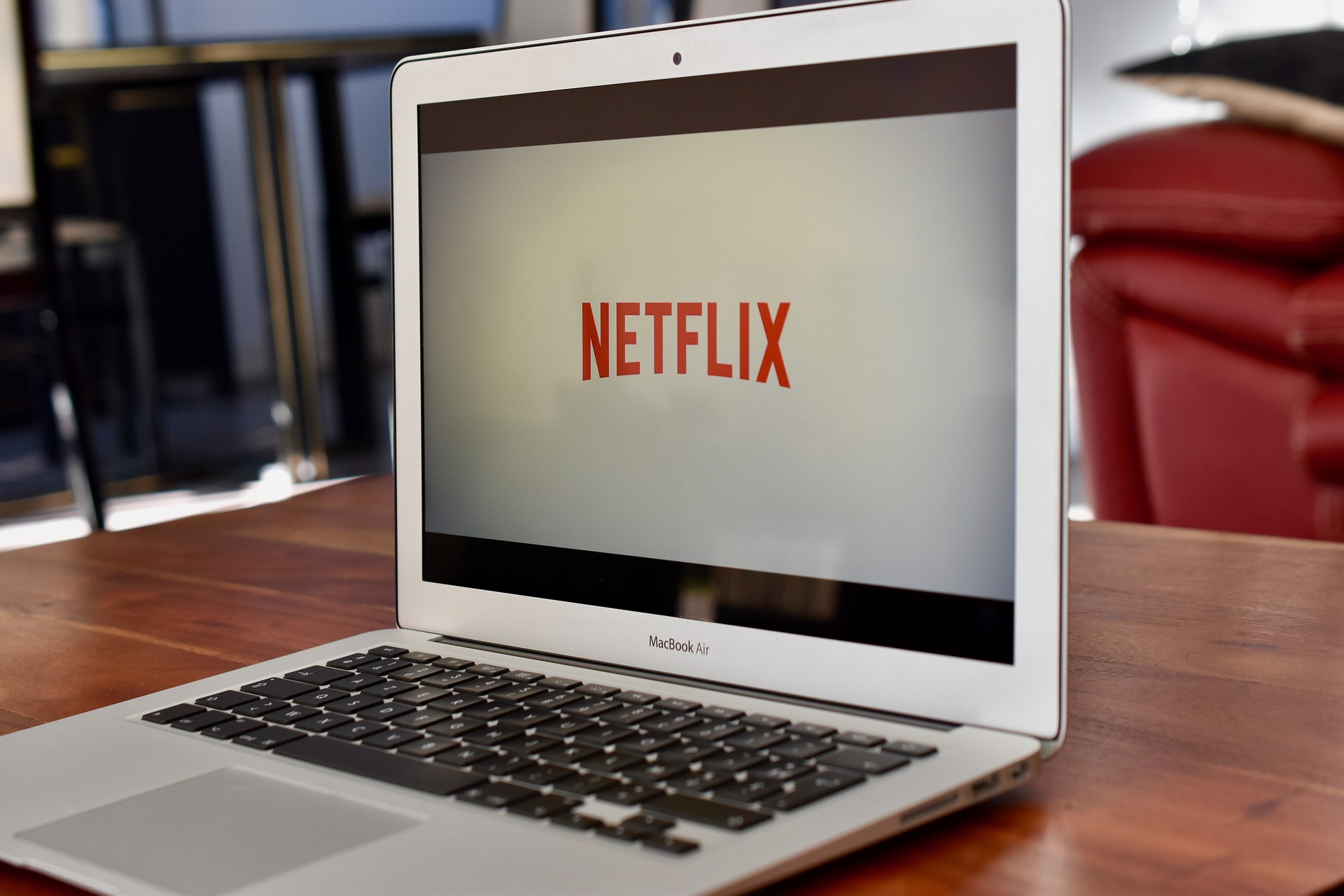 Google é acusado de favorecer Netflix e outros desenvolvedores na Play Store