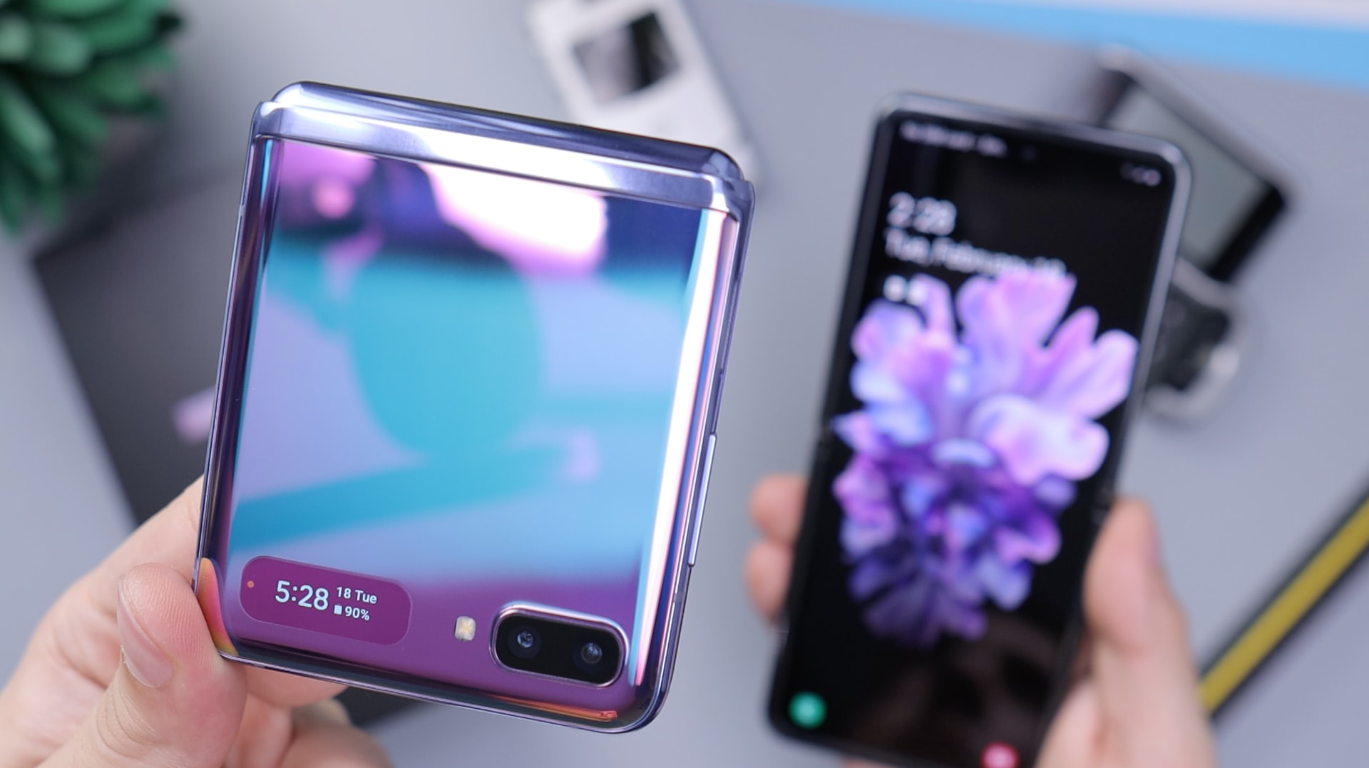 Galaxy Z Flip3 vaza (de novo) em clipes revelando seu design