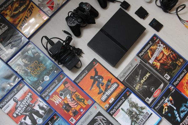 Sony barrou caixinhas de jogos diferenciadas no PlayStation 2