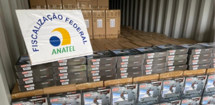 Anatel e Receita Federal apreendem R$ 12 milhões em equipamentos IPTV piratas