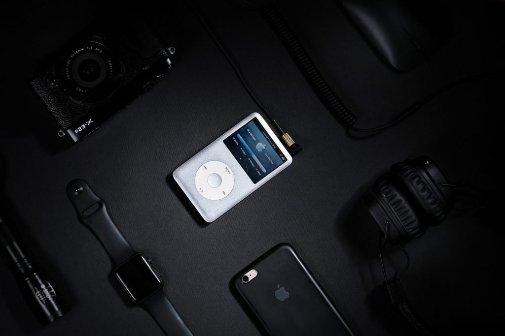 Foto de um iPod, representando um design de produto icônico