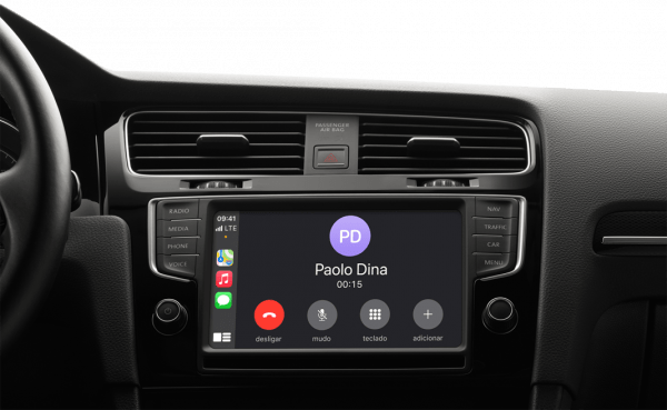 Chamada telefônica de iPhone via Bluetooth no carro