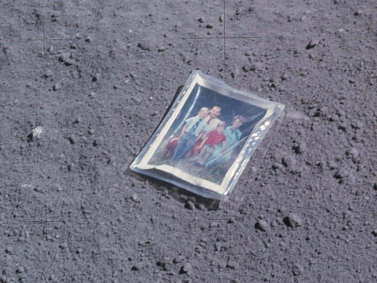 Foto de família na Lua