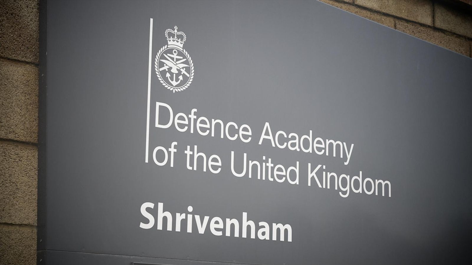 Ataque hacker destruiu rede da Academia de Defesa do Reino Unido