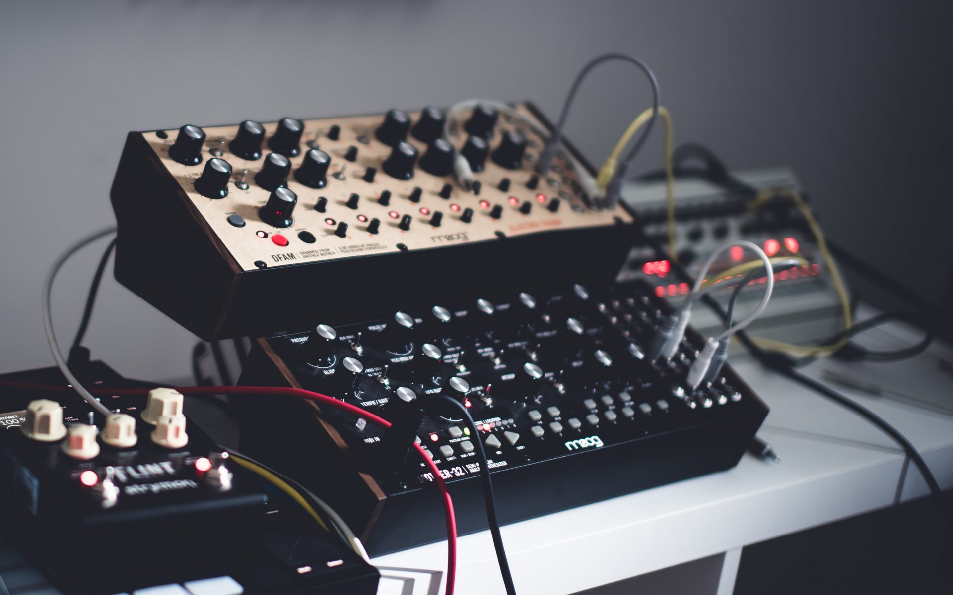 Sintetizador Moog, usado em música eletrônica