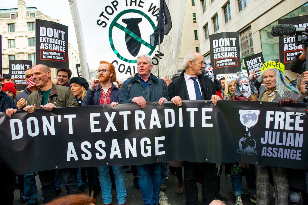 Defesa de Assange apela à corte britânica contra extradição do jornalista aos EUA