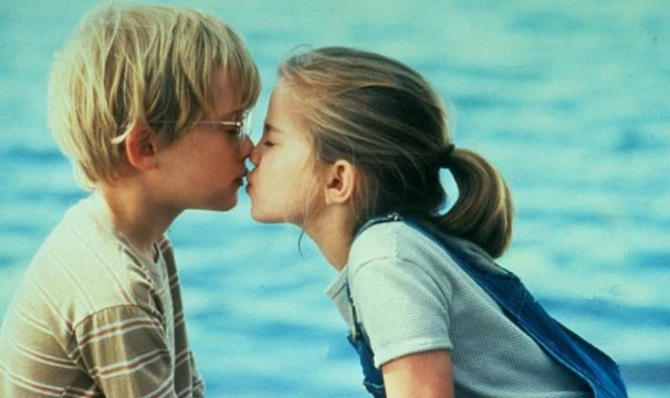 Cena do beijo entre os jovens do filme Meu Primeiro Amor
