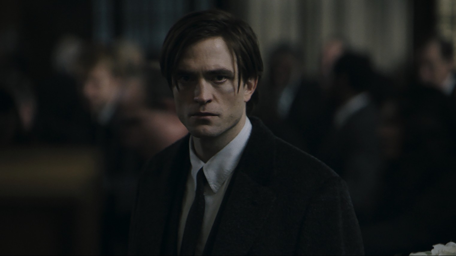 Robert Pattinson, na pele de Bruce Wayne, no longa The Batman que estreou na HBO Max