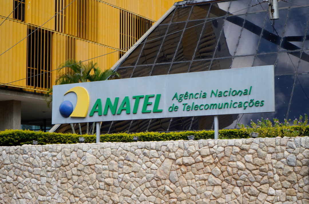 Projeto de lei propõe dar à Anatel poder para regular redes sociais, buscadores, cloud e e-mail 