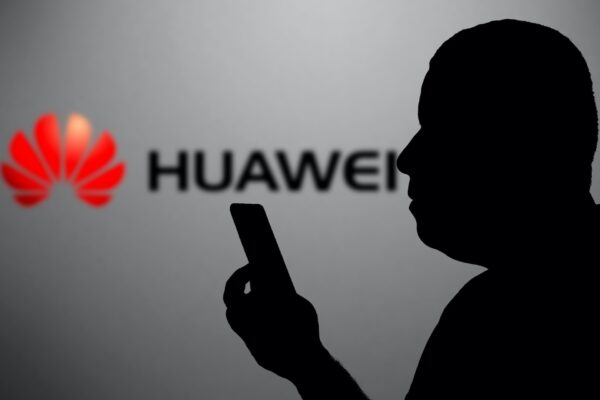 Canadá também bane Huawei do 5G no país