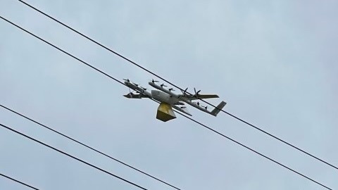 drone cai em linha de energia na Austrália