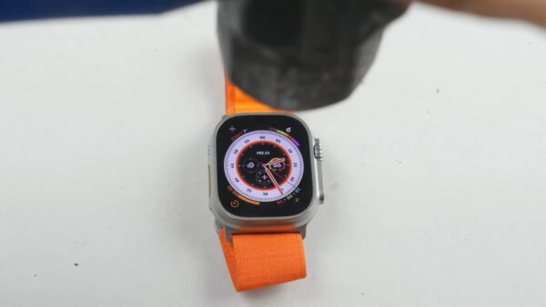 Apple Watch Ultra em teste de durabilidade