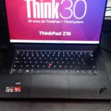Lenovo lança notebook com 5G e tela dobrável