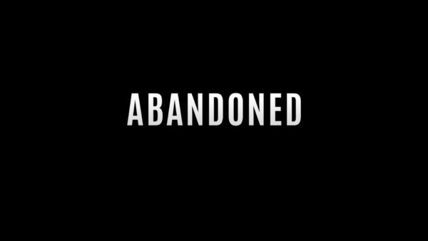 Captura mostra logotipo do jogo Abandoned