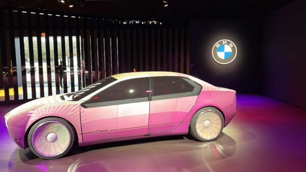 BMW que muda de cor na CES 2023