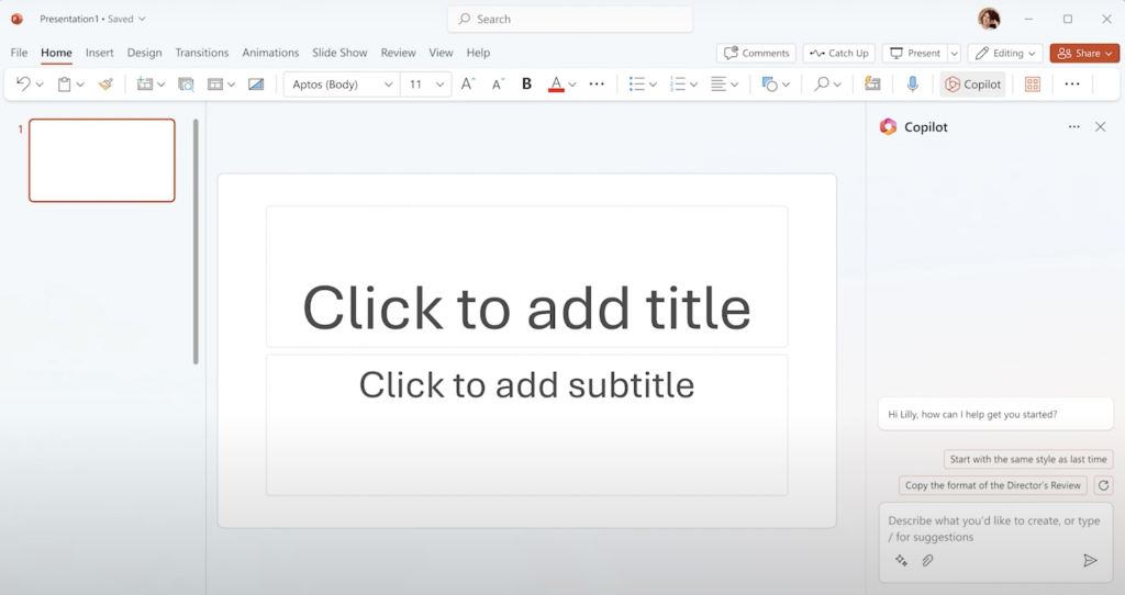 Imagem apresenta a interface do PowerPoint com um slide em brando e, ao lado, a caixa de chat para enviar o comando ao Copilot