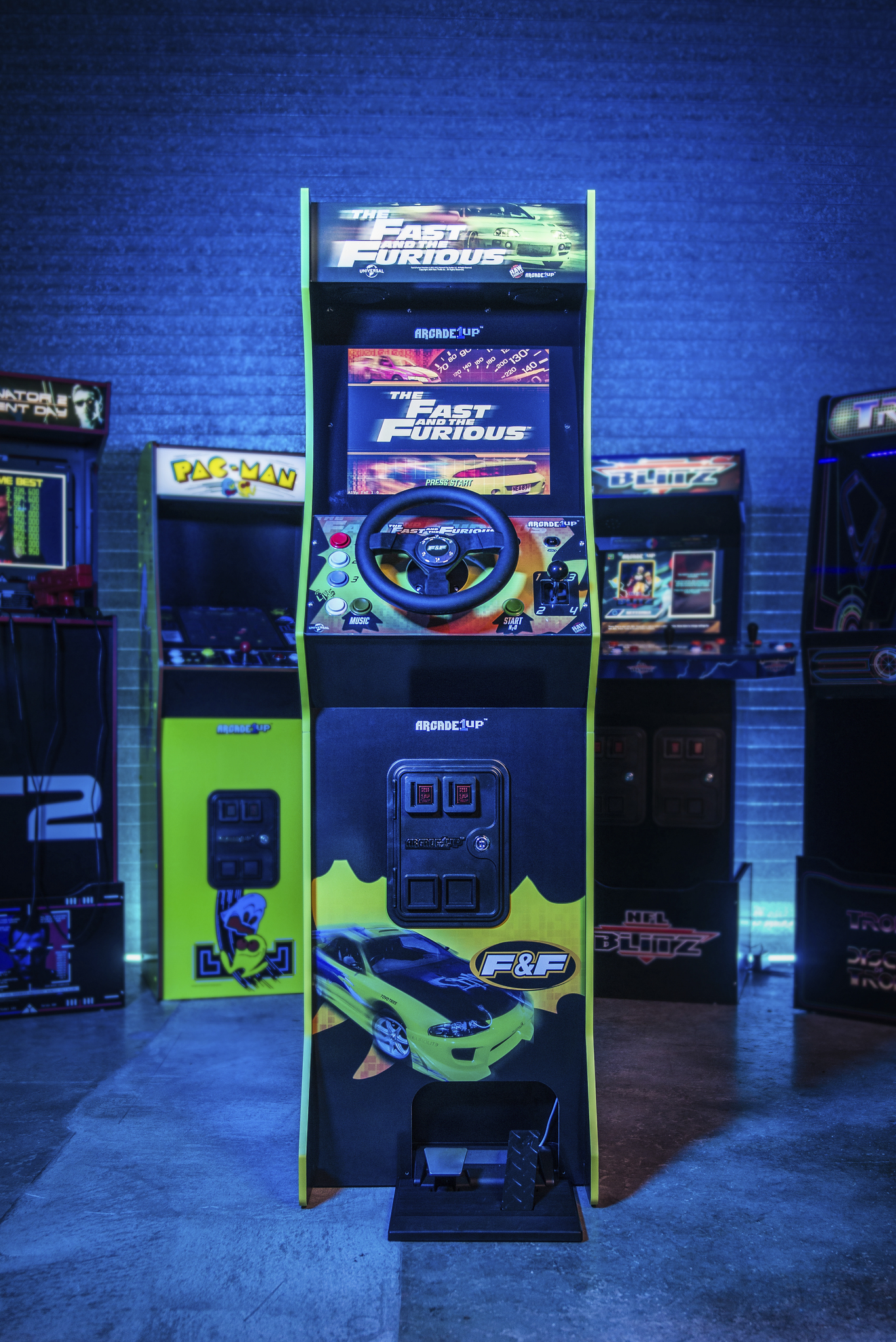 Imagem mostra arcade de Velozes e Furiosos