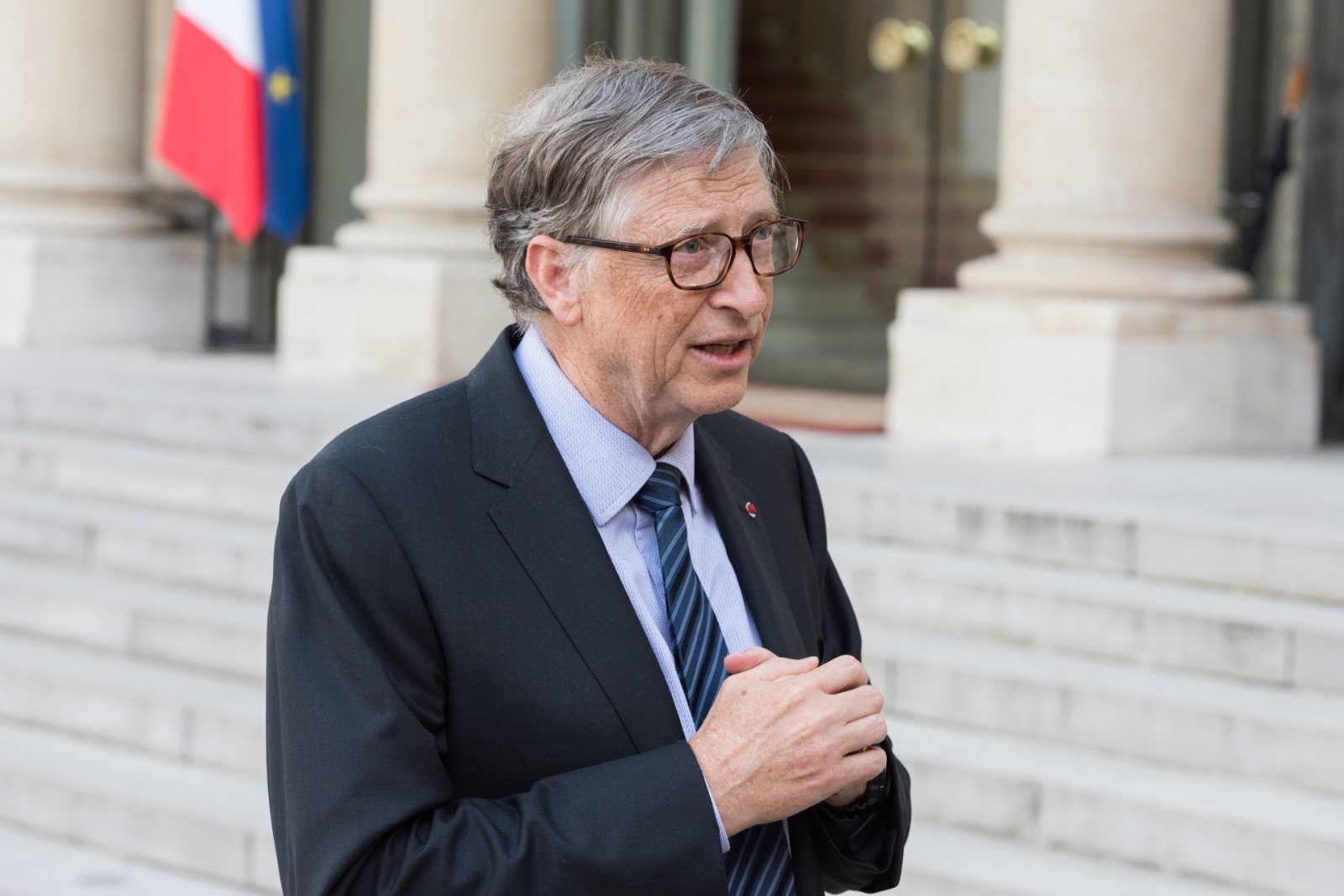 Bill Gates fala sobre interromper os esforços da inteligência artificial