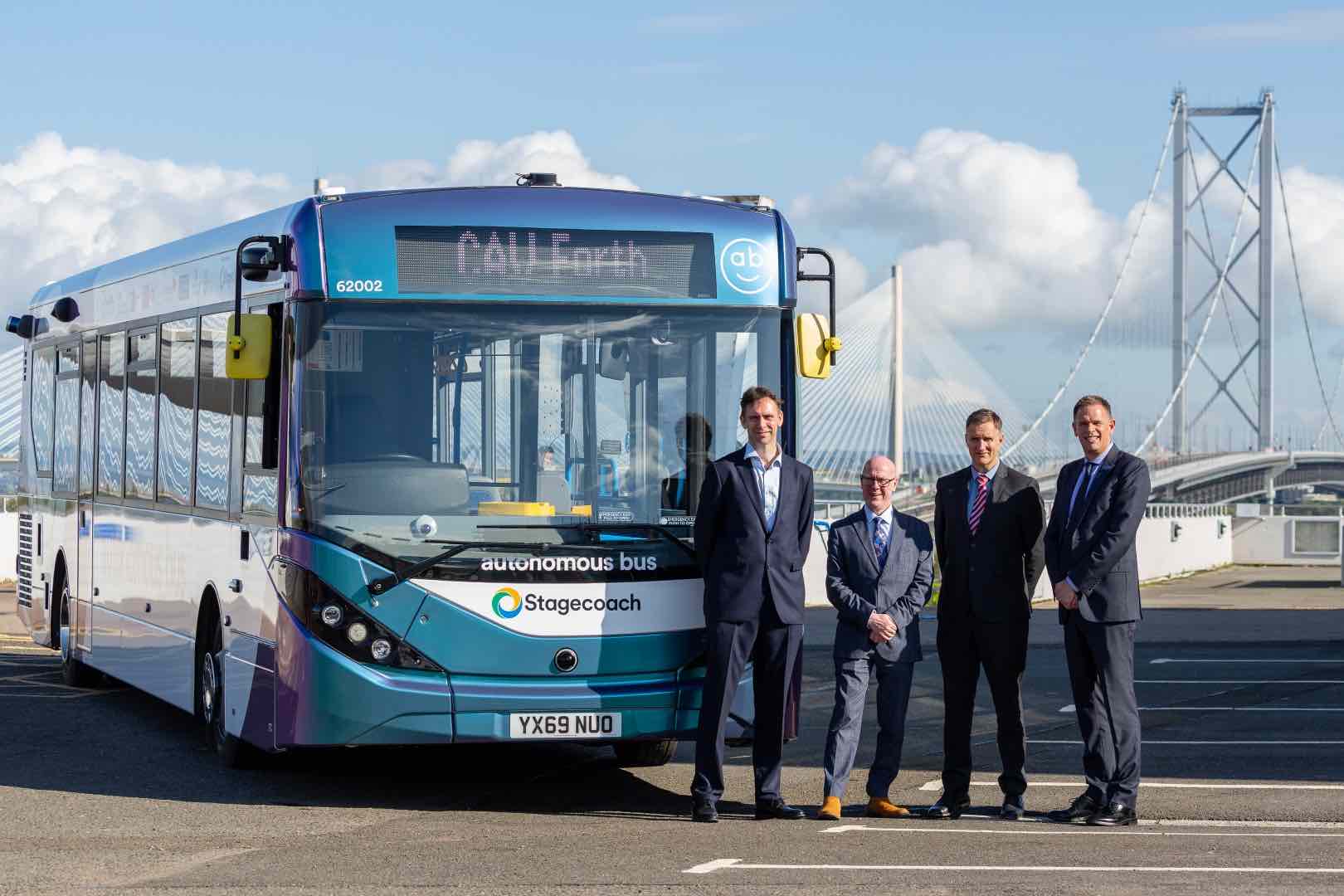 Reino Unido lançará primeiro serviço de ônibus sem motorista