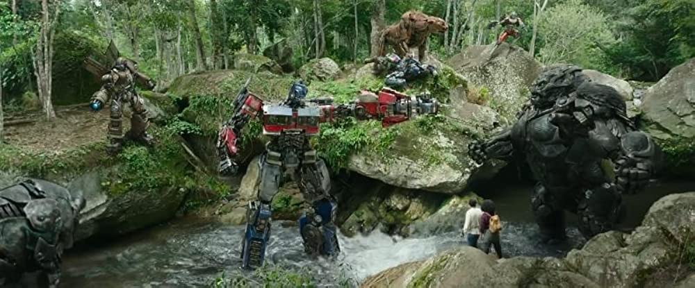 Imagem mostra cena de Transformers: O Despertar das Feras