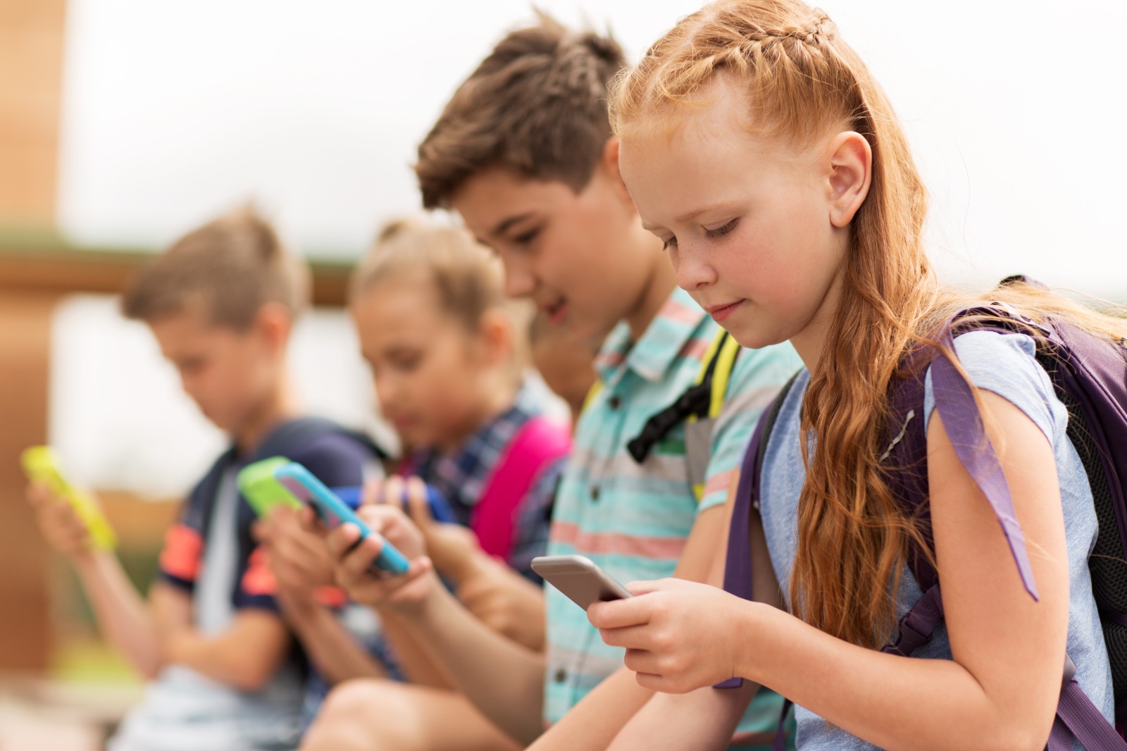 Unesco sugere proibição do uso de smartphones nas escolas