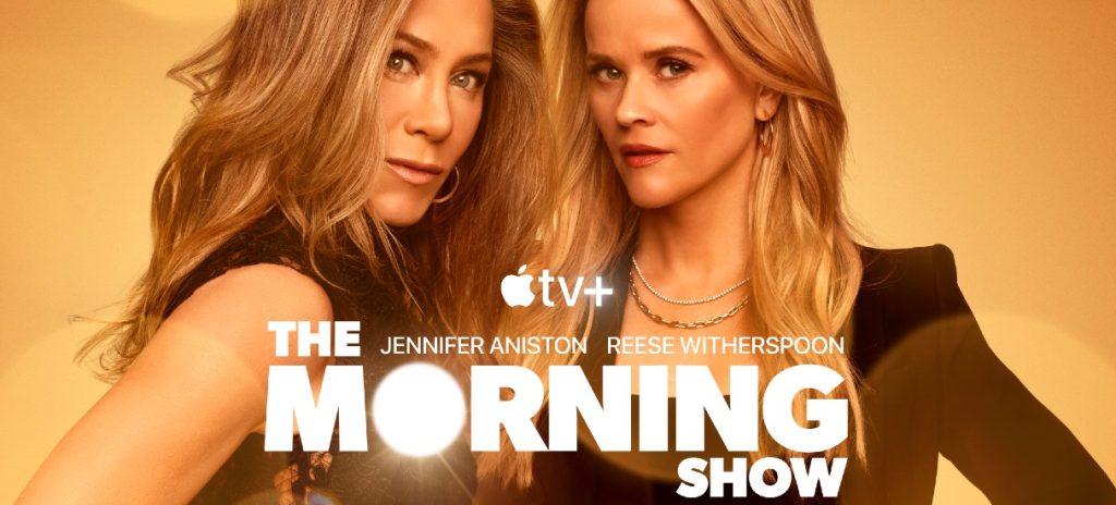 Jennifer Aniston (à esquerda) e Reese Whiterspoon (à direita) em pôster para anunciar a nova temporada da série The Morning Show, da Apple TV+