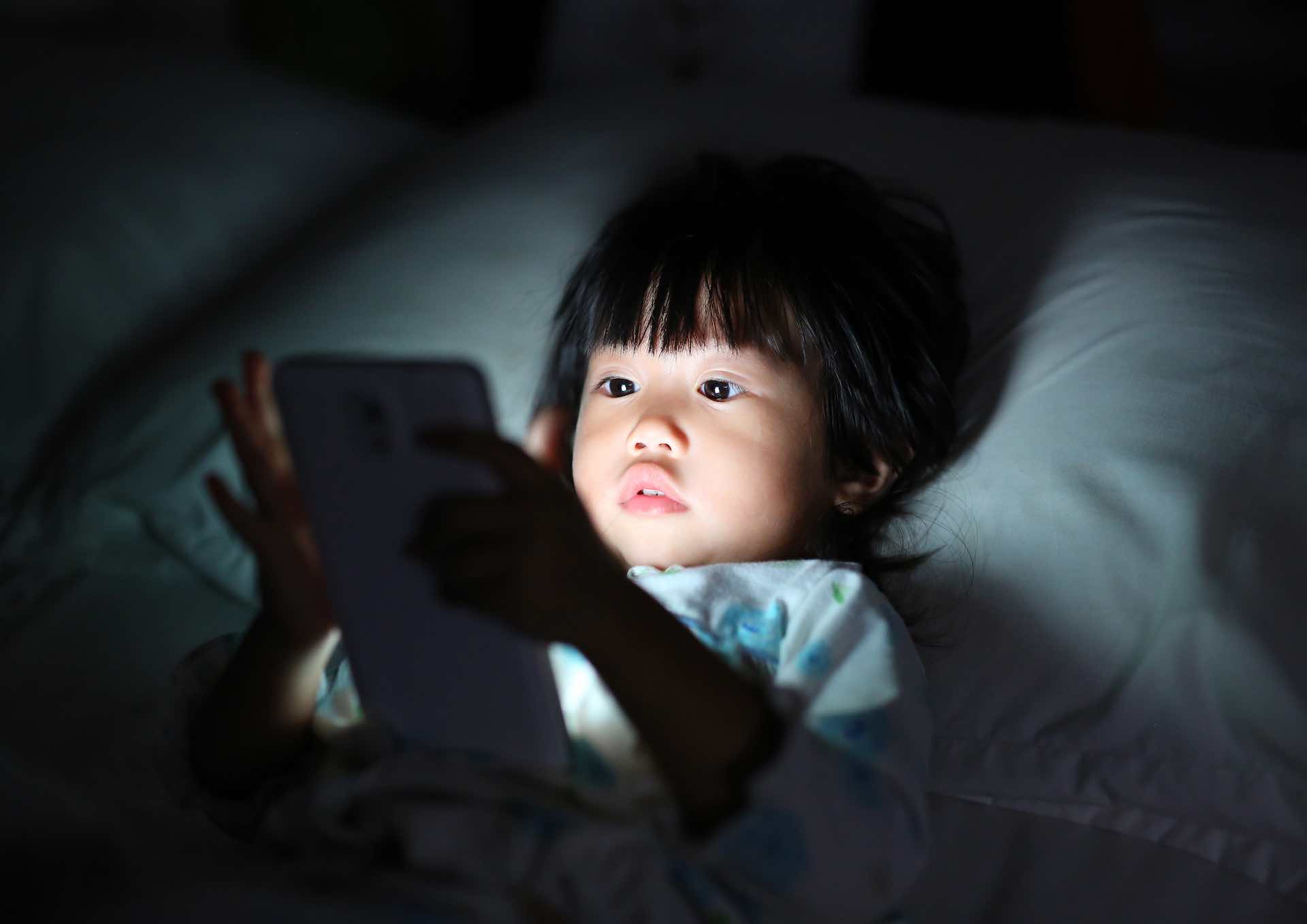 China impõe limite de tempo em jogos online para menores de idade
