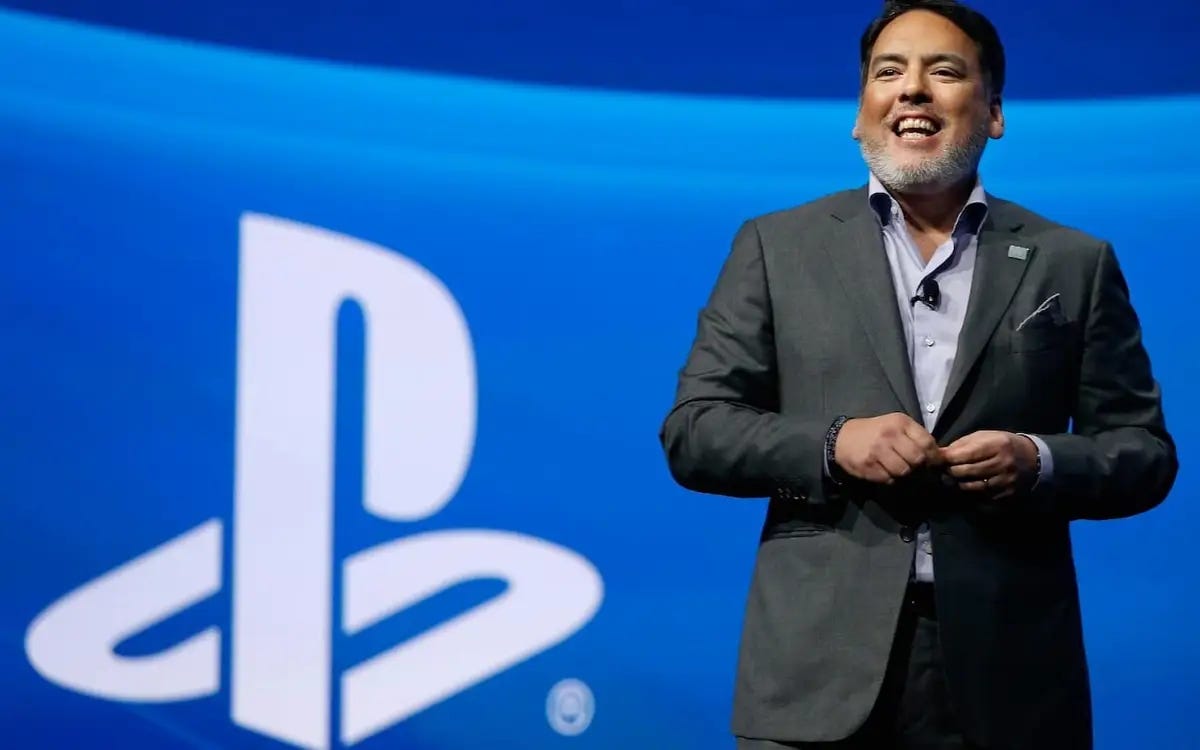 Shaw Layden, ex-chefe da PlayStation nos EUA, diz que Big Techs são uma ameaça à indústria gamer