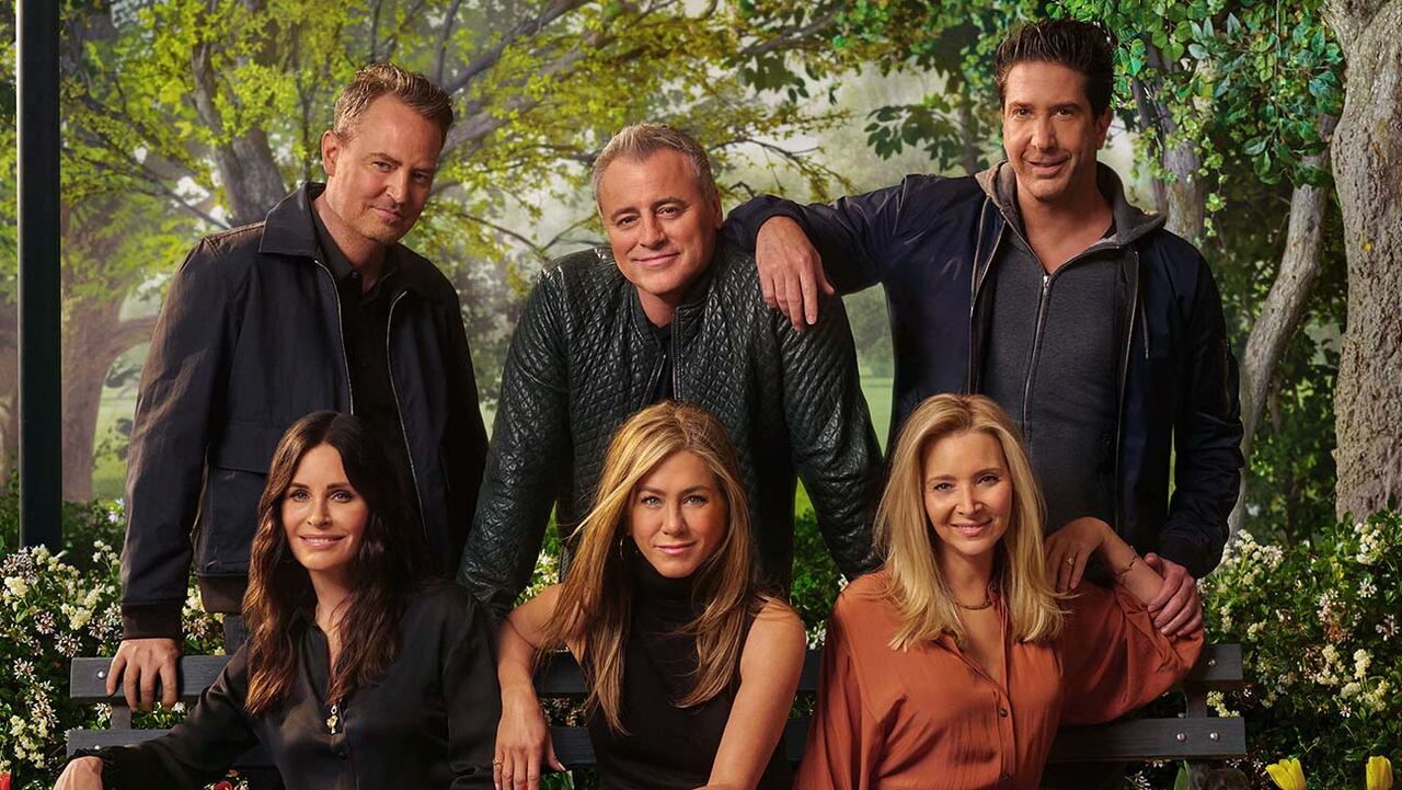 Imagem do elenco de Friends para ilustrar a homenagem à Matthew Perry