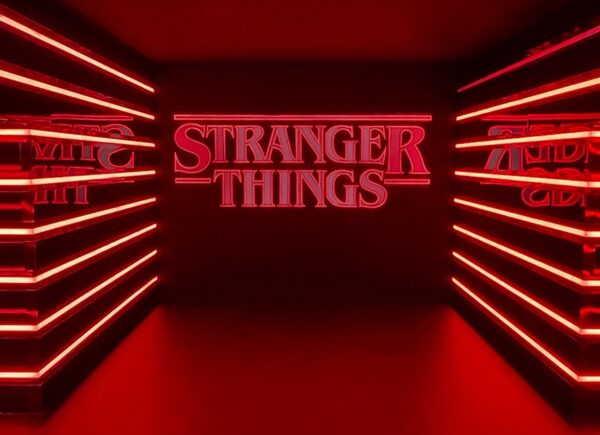 Loja oficial de Stranger Things Official no Brasil